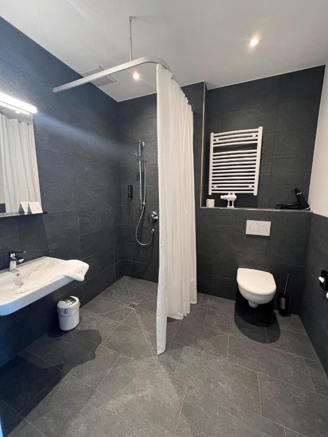 Hotel Zeppelin Laupheim Room photo